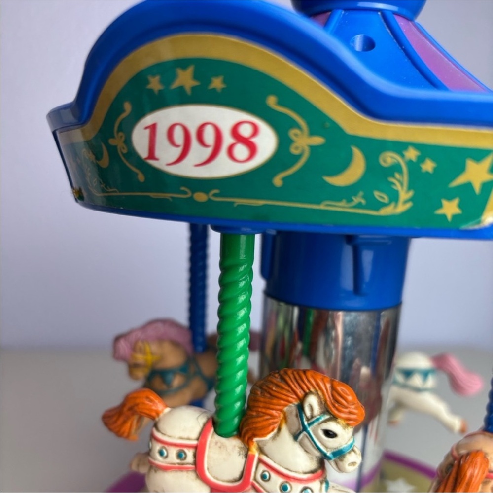 Vintage 90s Colorful Pink Purple Blue Horse Musical Carousel Toy merry-go-round - Picture 13 of 14